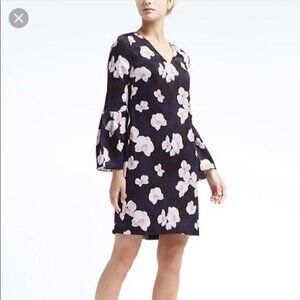 NWT Banana Republic Dress Orchid Floral Bell Sleeve Shift V Neck Spring Cherry 2